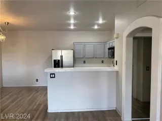 Photo #2: 2658669 Listing 