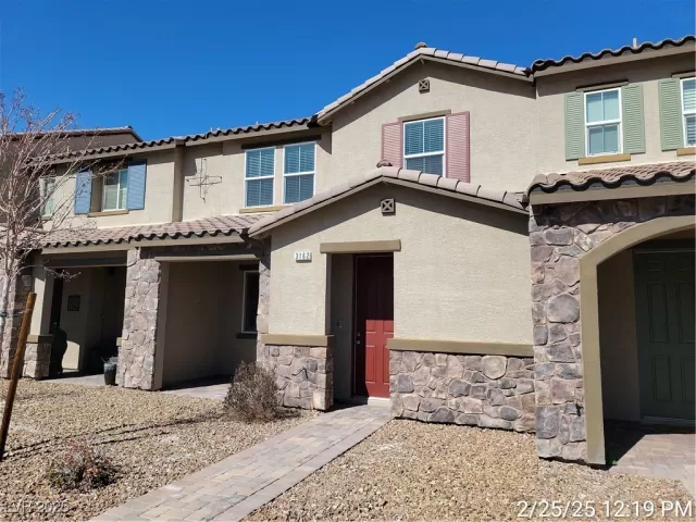 MLS: 2658674 Condo For Sale