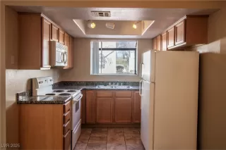 Photo #4: 2658683 Listing 