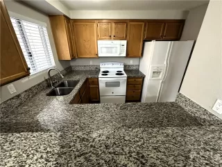 Photo #3: 2658698 Listing 