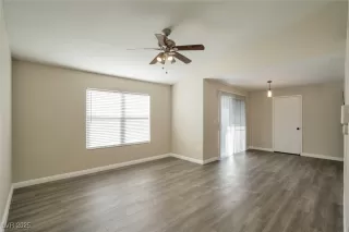 Photo #3: 2658715 Listing