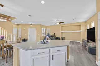 Photo #6: 2658724 Listing