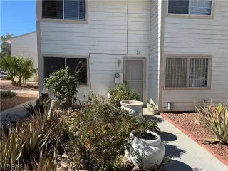 Photo #4: 2658746 Listing