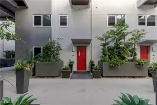 Photo #2: 2658787 Listing