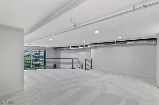 Photo #5: 2658787 Listing