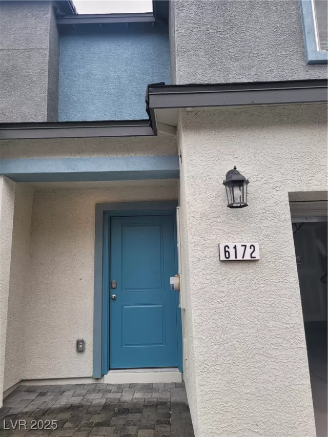 MLS: 2658791 Condo For Sale