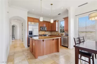 Photo #4: 2658795 Listing 