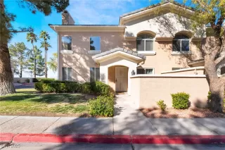 Photo #2: 2658798 Listing