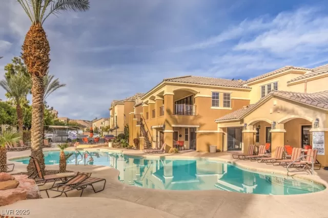MLS: 2658801 Condo For Sale