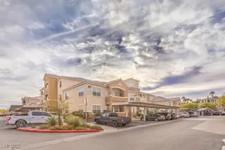Photo #2: 2658801 Listing 