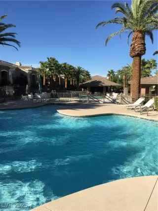 Photo #1: 2658811 Listing 
