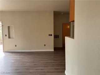 Photo #2: 2658820 Listing 