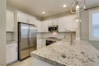 Photo #6: 2658896 Listing 