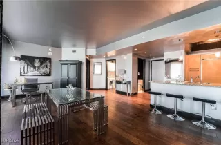 Photo #5: 2658905 Listing 