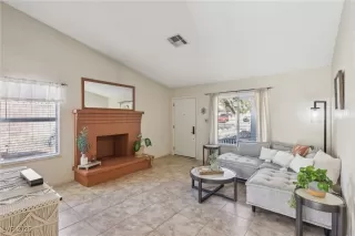 Photo #6: 2658918 Listing 