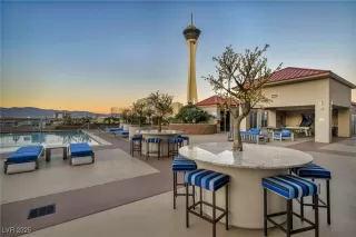 Photo #3: 2658926 Listing 