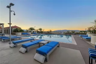 Photo #4: 2658926 Listing 