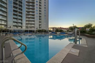 Photo #6: 2658926 Listing 