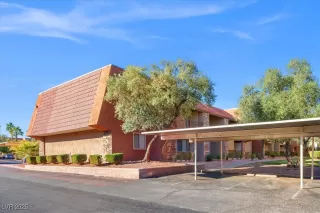 Photo #4: 2658955 Listing