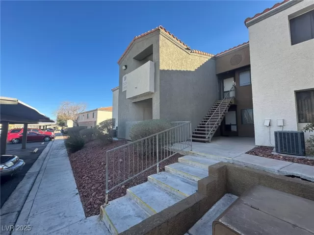 MLS: 2658956 Condo For Sale