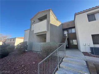 Photo #1: 2658956 Listing 