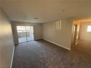 Photo #3: 2658956 Listing 