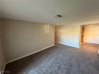 Photo #4: 2658956 Listing 