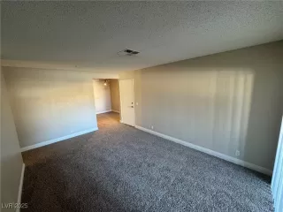 Photo #5: 2658956 Listing 