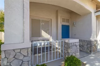 Photo #1: 2658966 Listing 