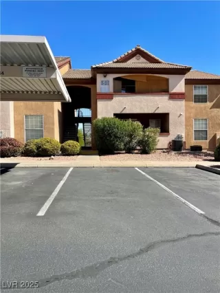 Photo #1: 2658974 Listing 