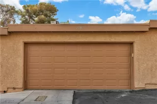 Photo #2: 2658990 Listing