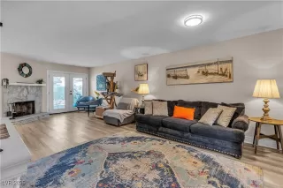 Photo #6: 2658990 Listing