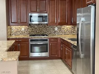 Photo #3: 2659008 Listing 