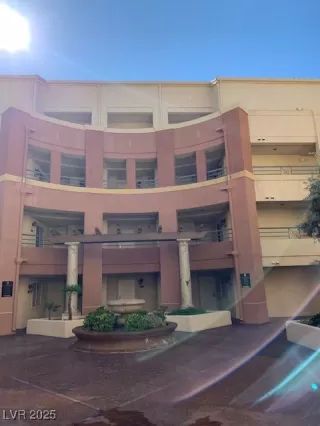 Photo #1: 2659011 Listing