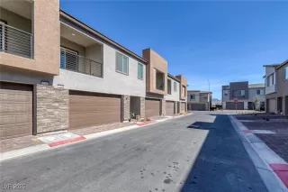 Photo #1: 2659021 Listing 