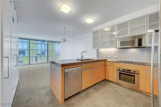 Photo #1: 2659028 Listing 
