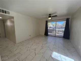 Photo #3: 2659040 Listing 