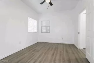 Photo #4: 2659105 Listing