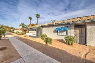 Photo #2: 2659179 Listing