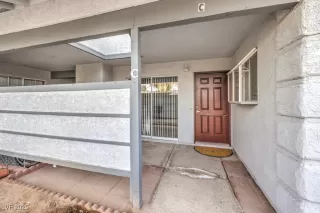 Photo #3: 2659179 Listing