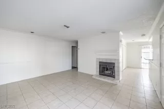 Photo #5: 2659179 Listing