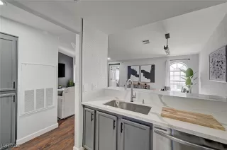 Photo #6: 2659186 Listing