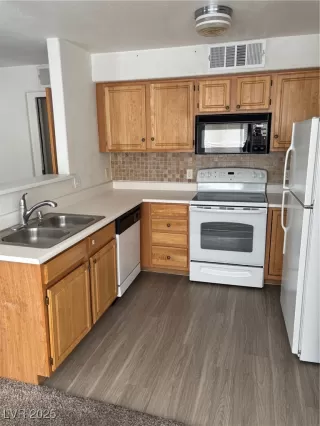 Photo #3: 2659194 Listing 