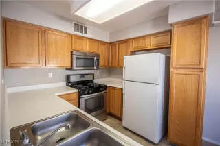 Photo #2: 2659282 Listing 