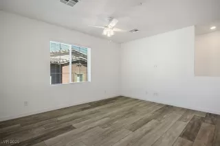 Photo #3: 2659367 Listing