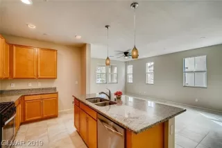 Photo #2: 2659373 Listing 