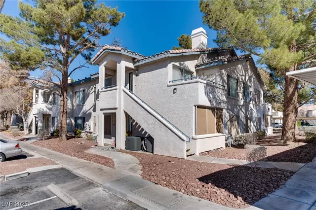 MLS: 2659386 Condo For Sale