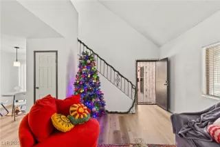 Photo #1: 2659396 Listing 