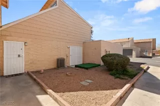 Photo #3: 2659396 Listing 