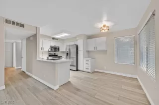 Photo #1: 2659436 Listing 